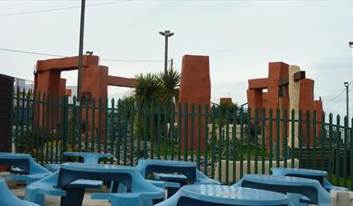 Stonehenge- The Big Mini Golf