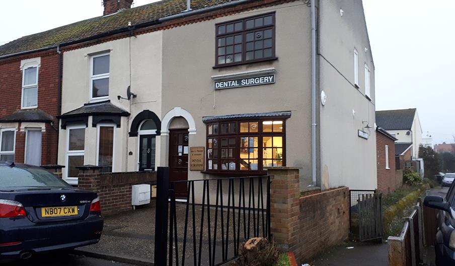 J G Plummer & Associates Dental Surgery