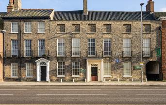 The exterior of Elizabethan House Museum
