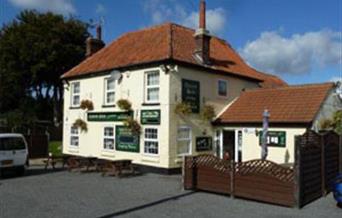 Queen's Head, Burgh Castle