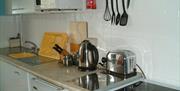 Midway Holiday Flats - kitchen
