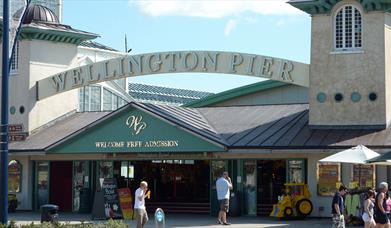 Wellington Pier